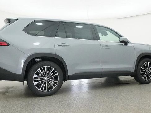 New 2026 Toyota Grand Highlander AWD Hybrid image 22