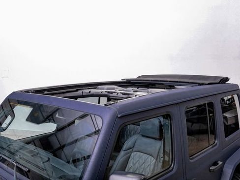 Used 2024 Jeep Wrangler Unlimited Rubicon w/ Technology Group image 69