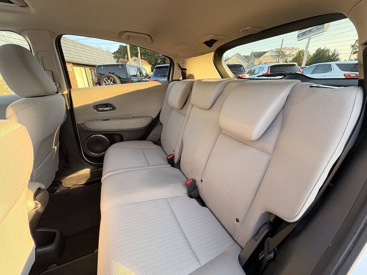 Used 2016 Honda HR-V EX image 15