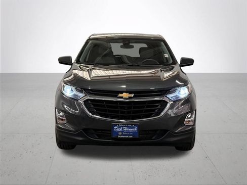 Used 2020 Chevrolet Equinox LS w/ LS Convenience Package FWD image 4