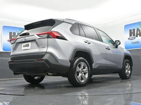 Used 2025 Toyota RAV4 XLE FWD image 22