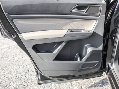 Used 2021 Volkswagen Atlas SE image 27