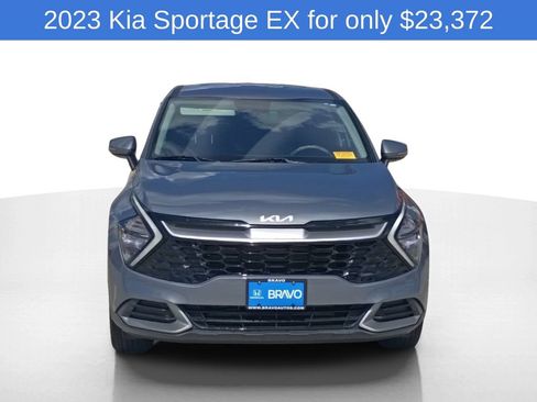 Used 2023 Kia Sportage EX FWD image 2