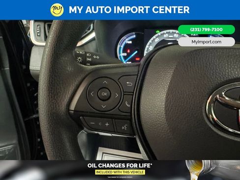 Used 2025 Toyota RAV4 LE AWD/4WD image 16