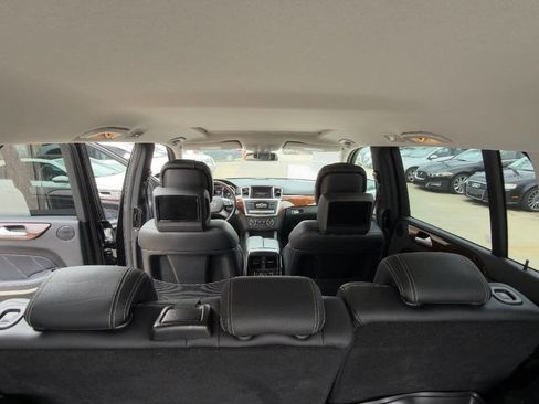 Used 2014 Mercedes-Benz GL 550 4MATIC image 47