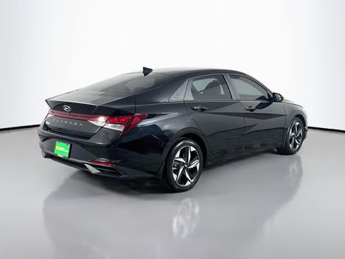 Used 2023 Hyundai Elantra SEL w/ Convenience Package FWD image 10