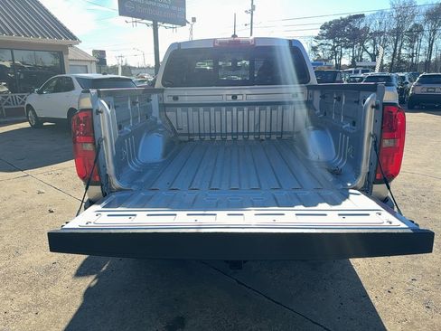 Used 2017 Chevrolet Colorado LT w/ LT Convenience Package image 20