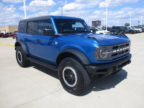 Used 2023 Ford Bronco Big Bend w/ Sasquatch Package AWD/4WD image 9
