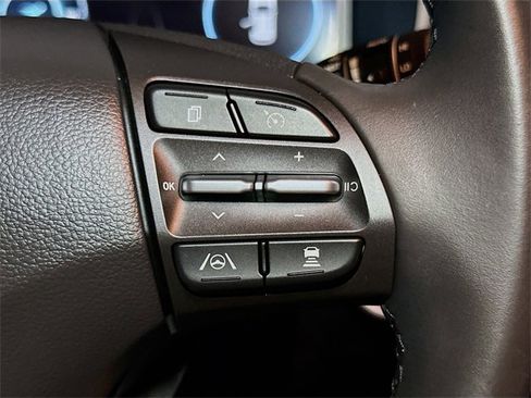 Used 2023 Hyundai Kona Limited image 28