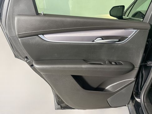 Used 2018 Cadillac XT5 Luxury w/ Driver Awareness Package image 26