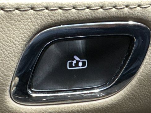 Used 2022 Lincoln Aviator AWD w/ Premium Package image 10