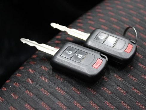 Used 2018 Mitsubishi Outlander Sport LE FWD image 13