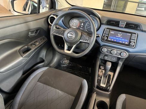 Used 2025 Nissan Versa SV FWD image 32