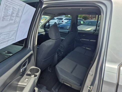 Used 2019 Honda Ridgeline Sport image 11