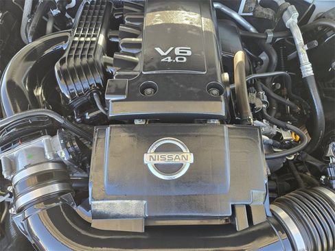 Used 2019 Nissan Frontier SL image 28