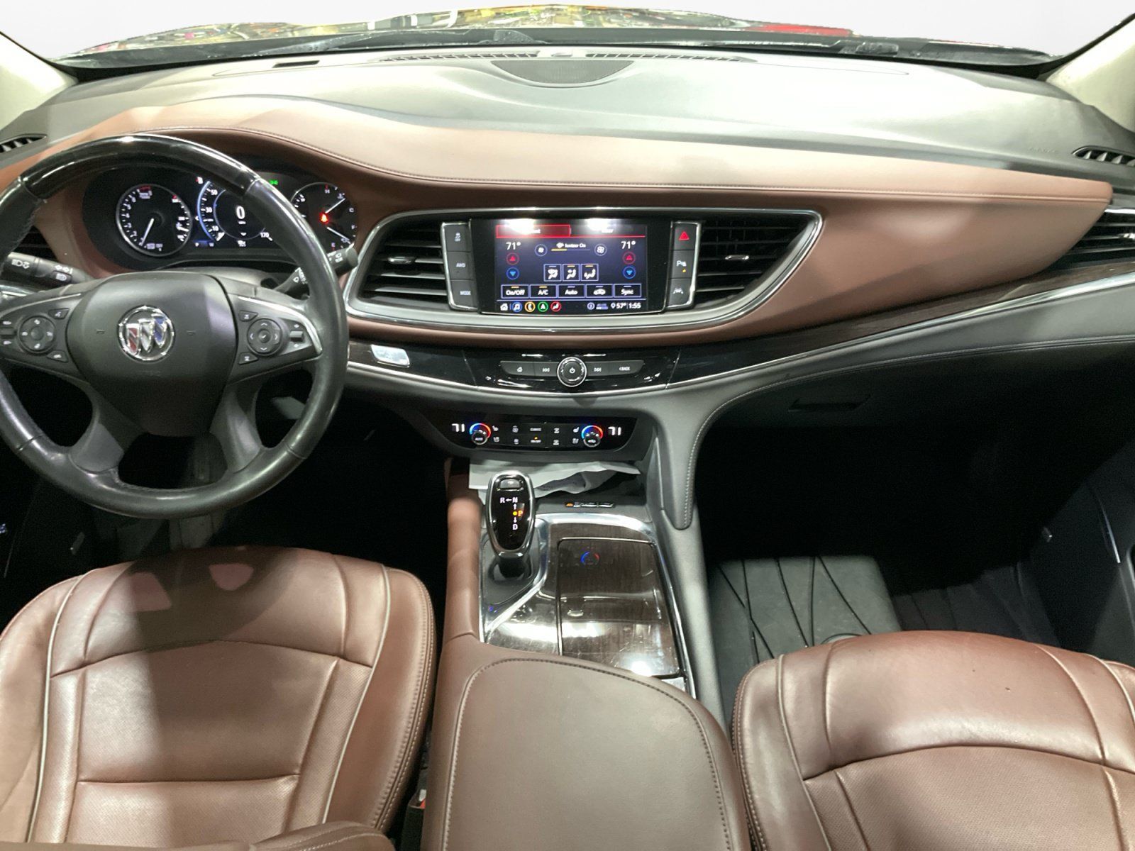 Used 2020 Buick Enclave Avenir w/ Avenir Technology Package AWD/4WD image 11