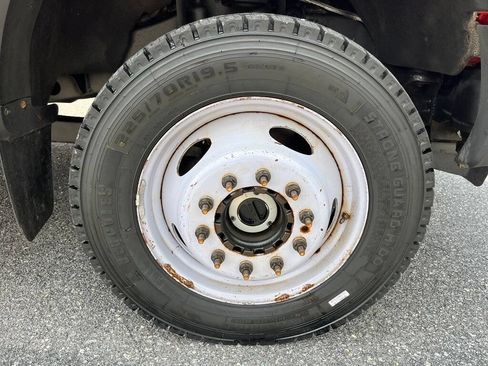 Used 2019 Ford F550 4x4 Regular Cab Super Duty image 10