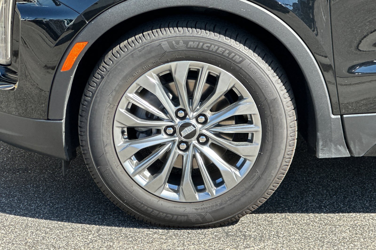 Used 2025 Cadillac XT4 Premium Luxury w/ Cold Weather Package AWD/4WD image 36