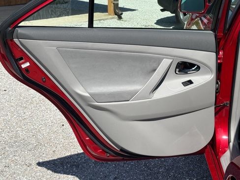 Used 2007 Toyota Camry LE image 22