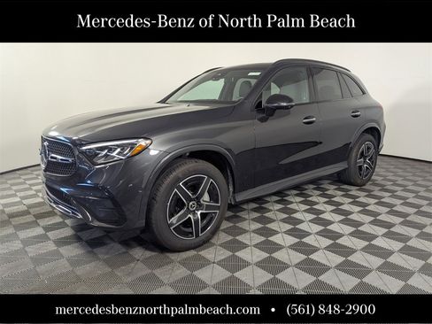 Used 2025 Mercedes-Benz GLC 300 image 1