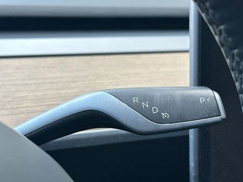 Used 2023 Tesla Model 3 Standard Range image 24