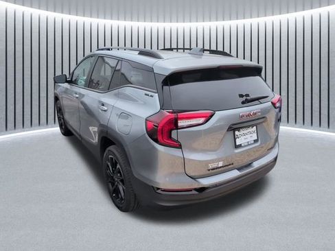 Used 2023 GMC Terrain SLE w/ Driver Convenience Package AWD/4WD image 11