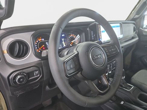 Used 2025 Jeep Wrangler Unlimited Sport AWD/4WD image 22