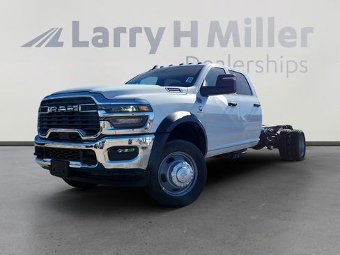 New 2026 RAM 5500 Tradesman w/ Chrome Appearance Group image 1