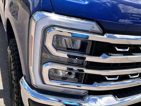 Used 2026 Ford F250 Lariat w/ Tremor Off-Road Package AWD/4WD image 32