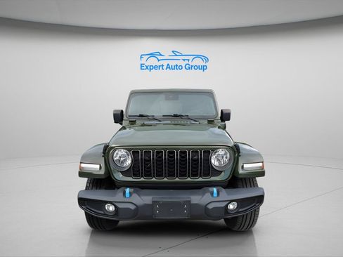 Used 2024 Jeep Wrangler Unlimited w/ Convenience Group AWD/4WD image 8