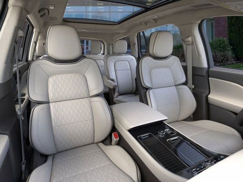 New 2024 Lincoln Aviator Black Label w/ Jet Package AWD/4WD image 10