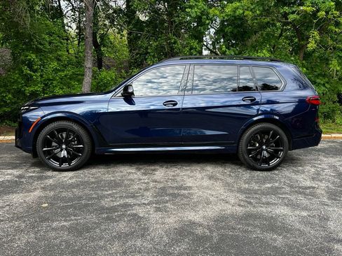 Used 2025 BMW X7 M60i AWD/4WD image 4