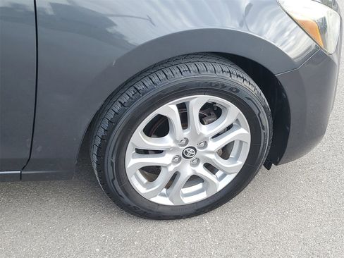 Used 2017 Toyota Yaris iA image 6