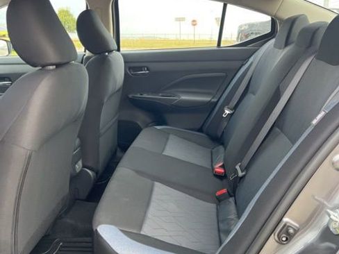 Used 2025 Nissan Versa SV w/ Trunk Package image 10