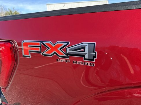 Used 2022 Ford F150 Lariat image 19