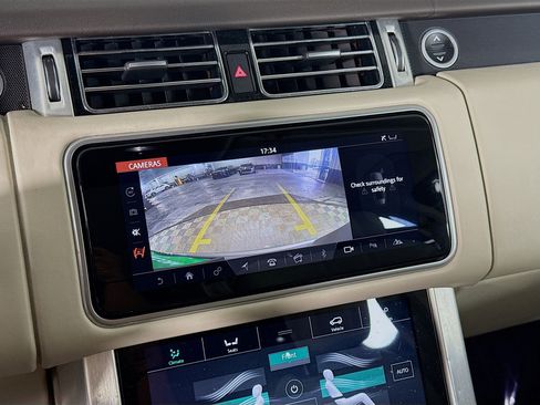 Used 2018 Land Rover Range Rover Supercharged image 19