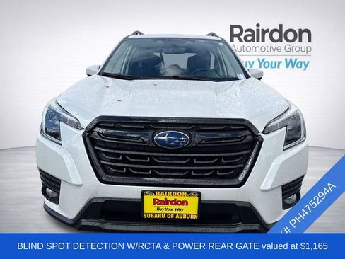 Used 2023 Subaru Forester Premium image 2