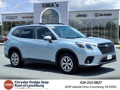 Used 2023 Subaru Forester Premium AWD/4WD image 1