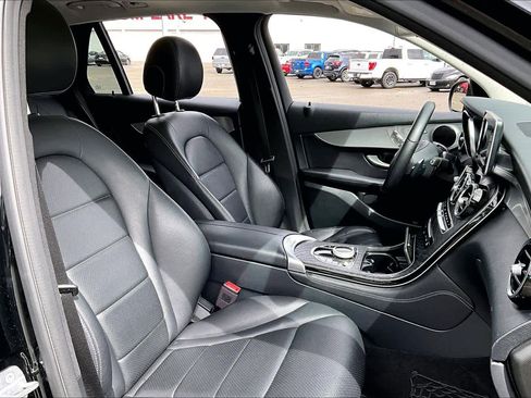 Used 2019 Mercedes-Benz GLC 300 image 8
