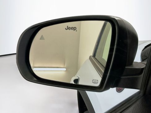 Used 2022 Jeep Compass Trailhawk w/ Trailhawk Elite Group image 16