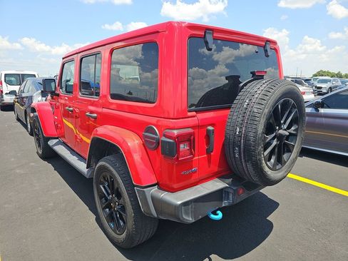 Used 2022 Jeep Wrangler Unlimited Sahara w/ Cold Weather Group AWD/4WD image 4