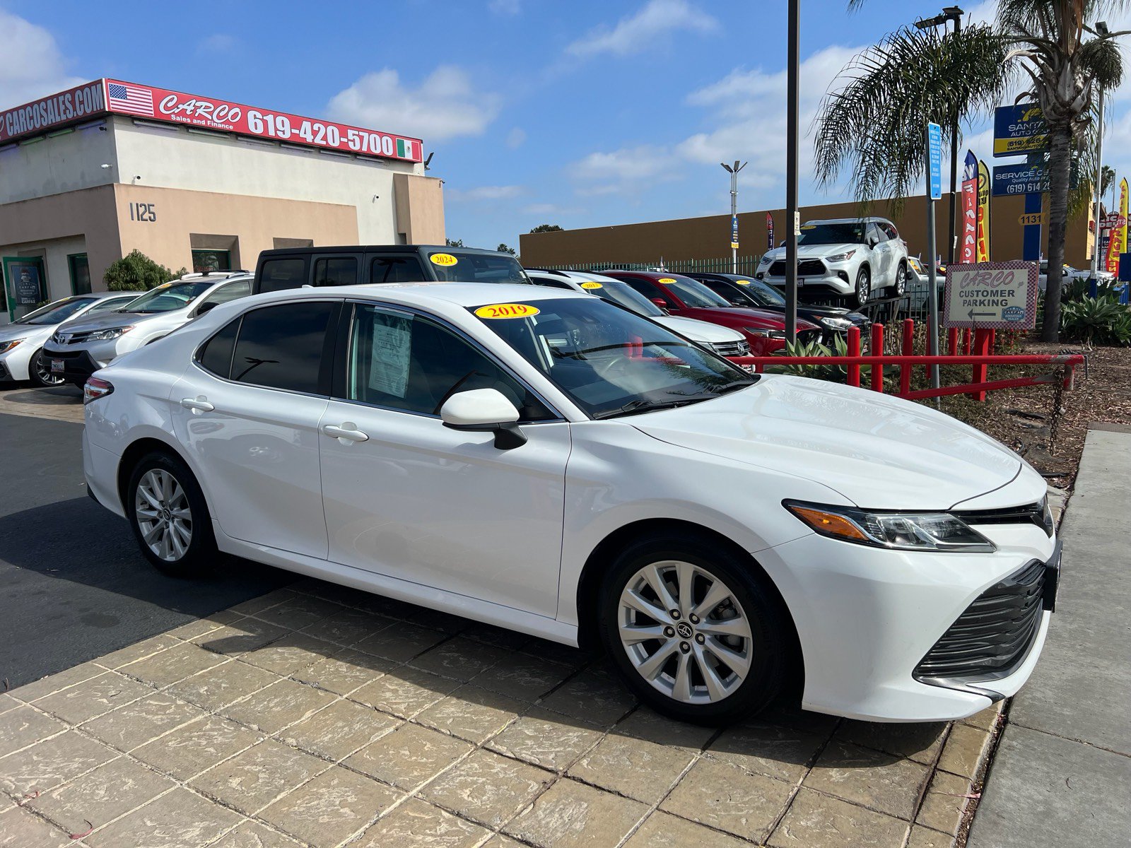 Used 2019 Toyota Camry LE FWD image 9