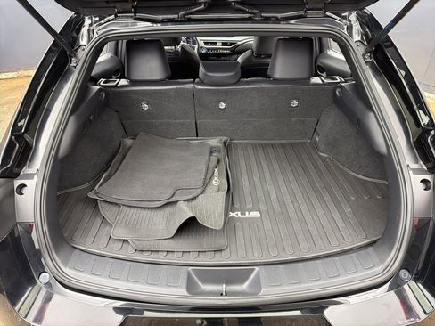 Used 2019 Lexus UX 250h image 35