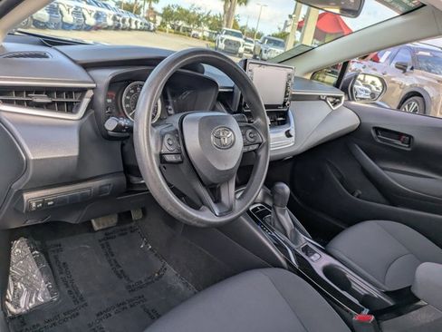 Used 2022 Toyota Corolla LE image 10