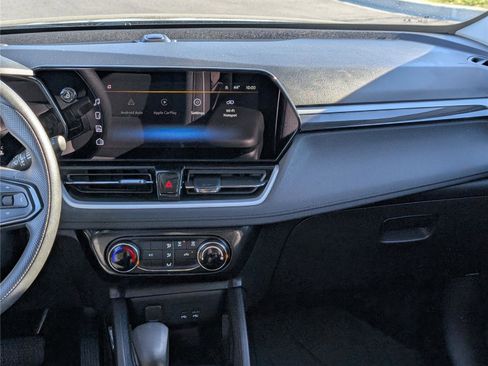 Used 2025 Chevrolet TrailBlazer LT image 16