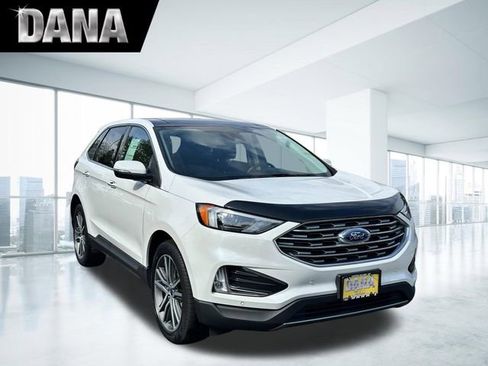 Certified 2022 Ford Edge Titanium AWD/4WD image 1