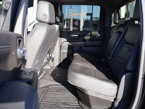 Used 2022 GMC Sierra 3500 Denali w/ Denali Ultimate Package image 10