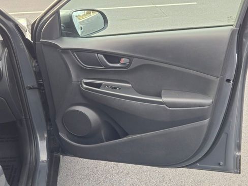 Used 2023 Hyundai Kona SEL image 4