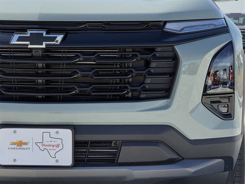 New 2026 Chevrolet Equinox LT w/ Convenience Package II image 8