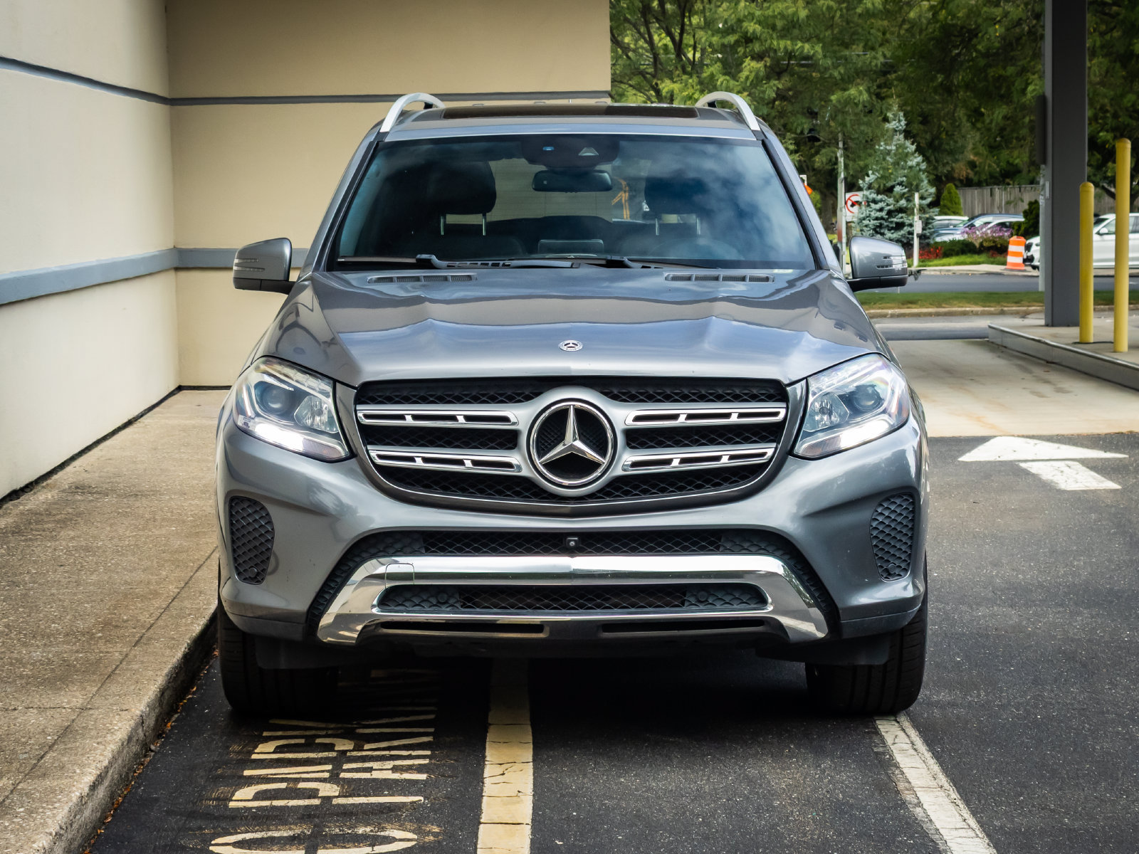 Used 2019 Mercedes-Benz GLS 450 4MATIC w/ Premium 1 Package image 2